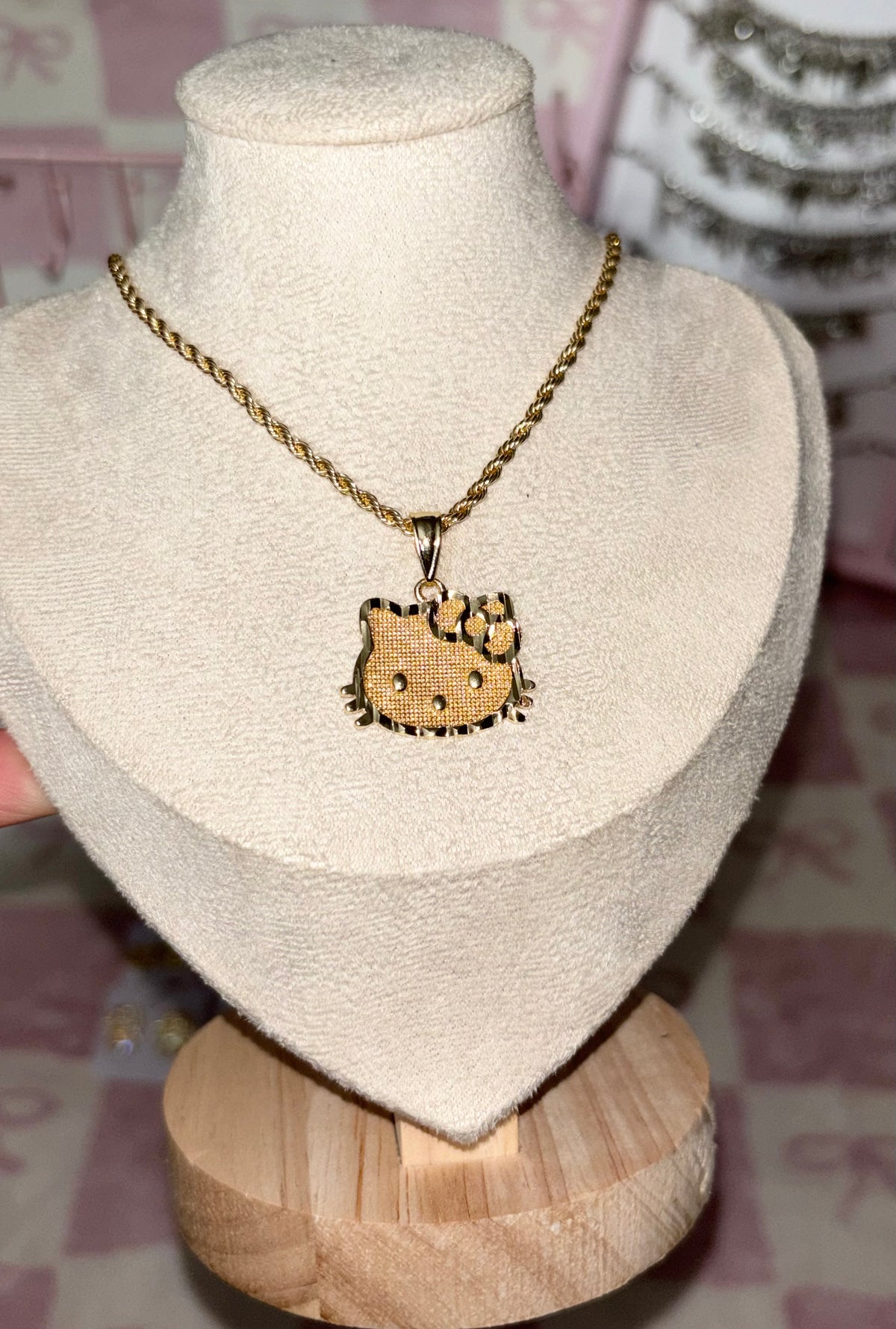 Gold plated Hello Kitty face necklace