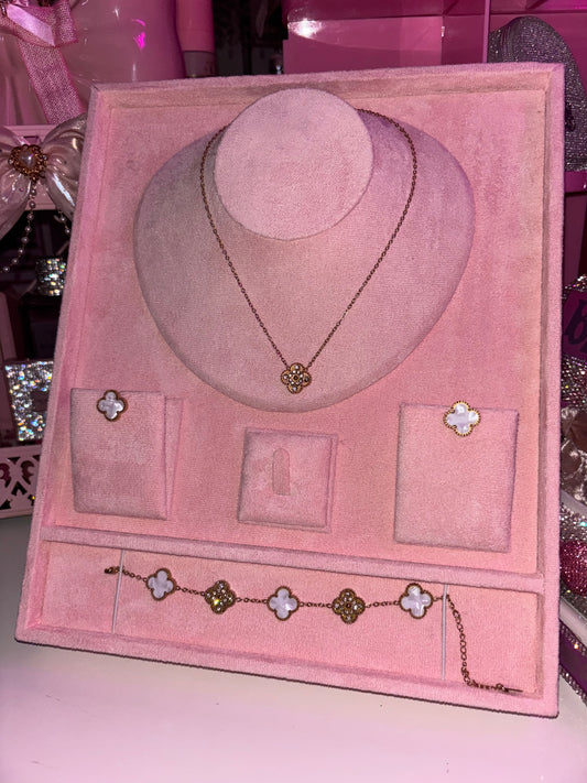Pearl white & Gold flower necklace, earrings AND bracelet set!