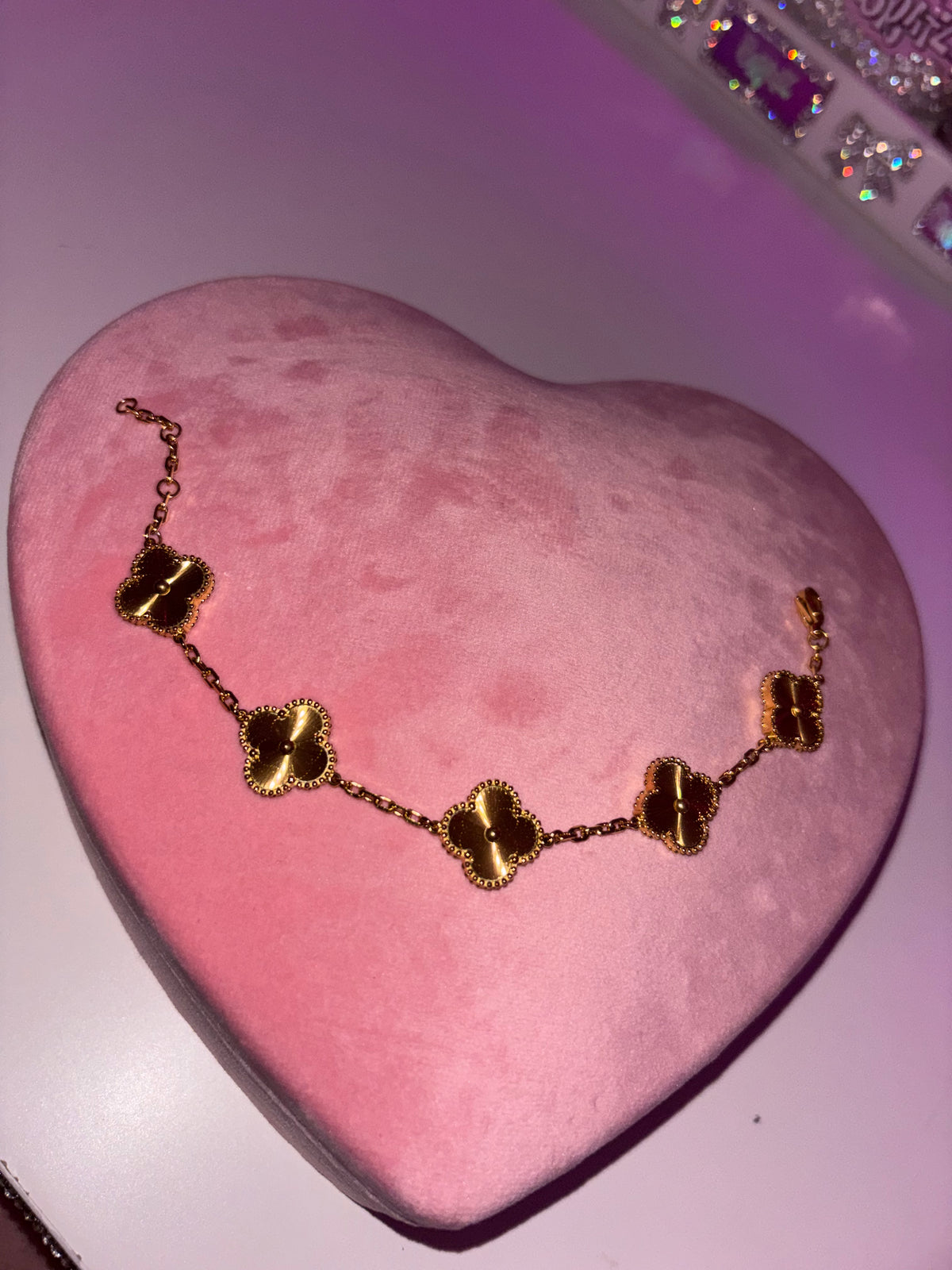 Gold clover bracelet