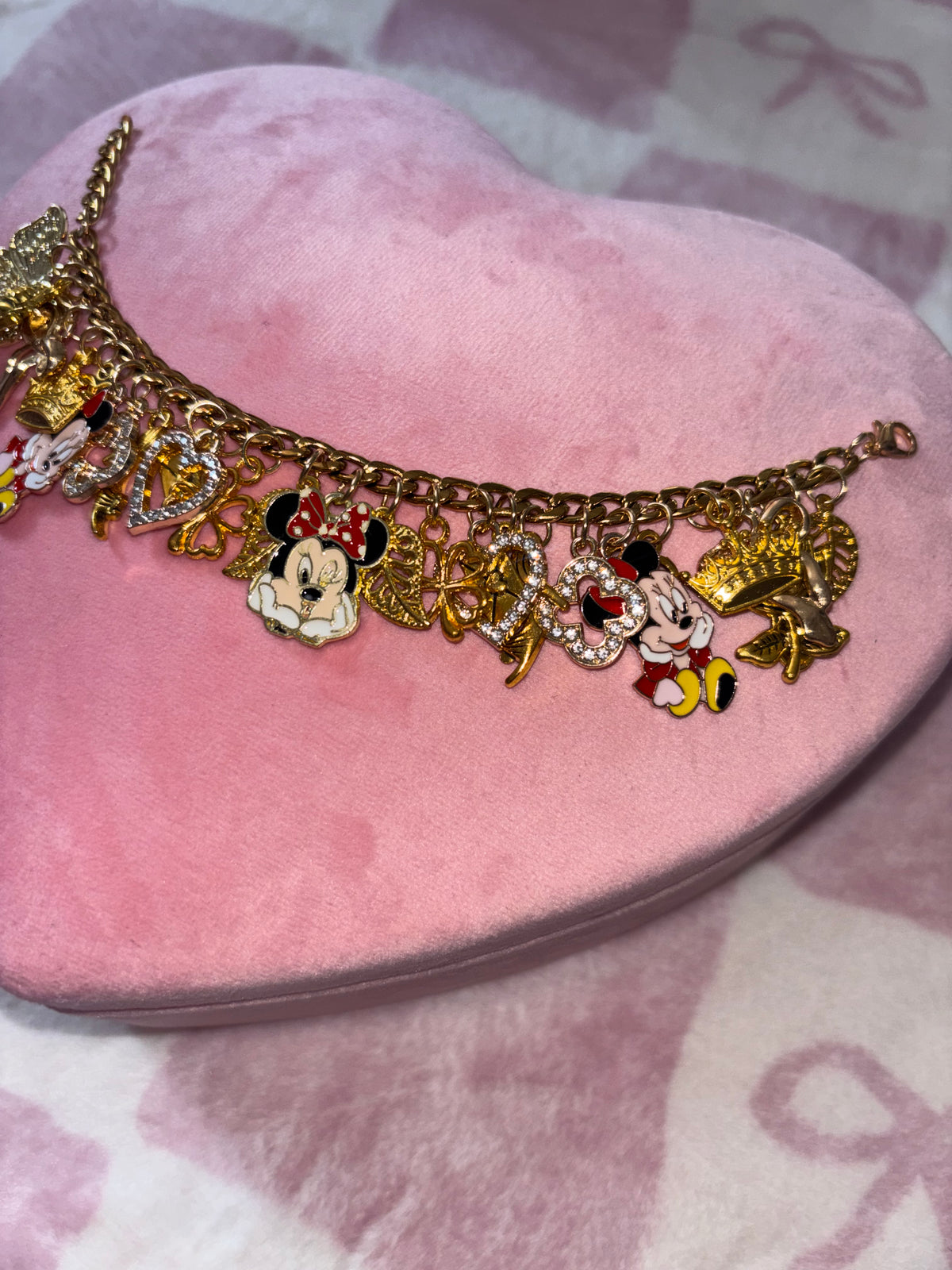 Gold MINNIE MOUSE charm bracelet