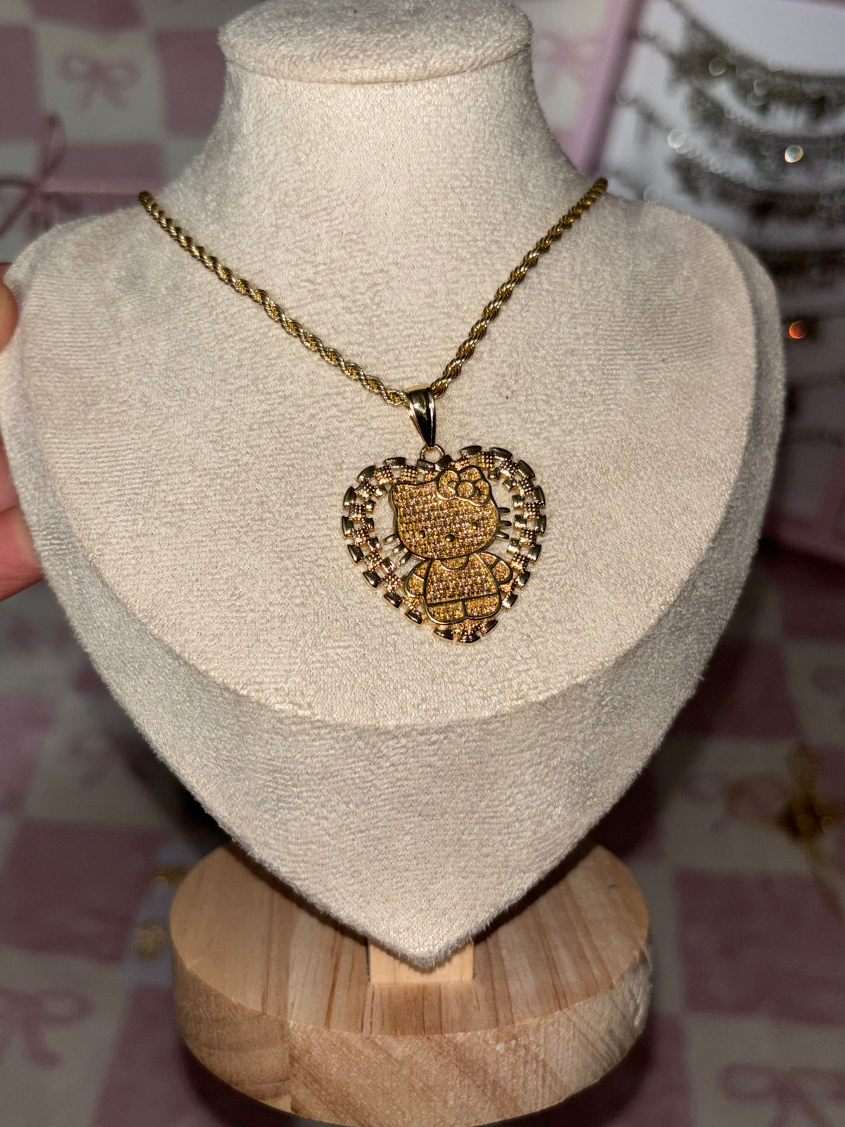 Gold plated hello kitty heart necklace